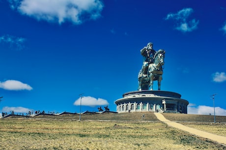 蒙古包，草原上神圣的居所